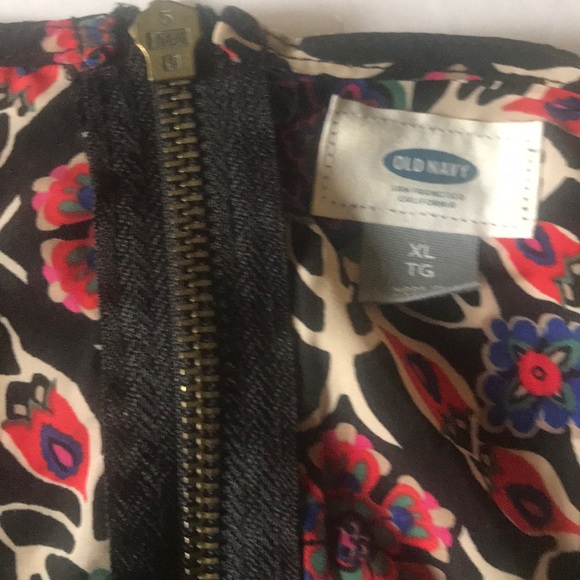 “OLD NAVY” Patterned Long Sleeved Dress . - Picture 13 of 13